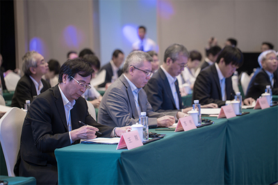 苏伟副秘书长率团赴苏州出席“数字经济和健康养老促进区域经济发展”经济技术交流会，深化上海技术交流合作